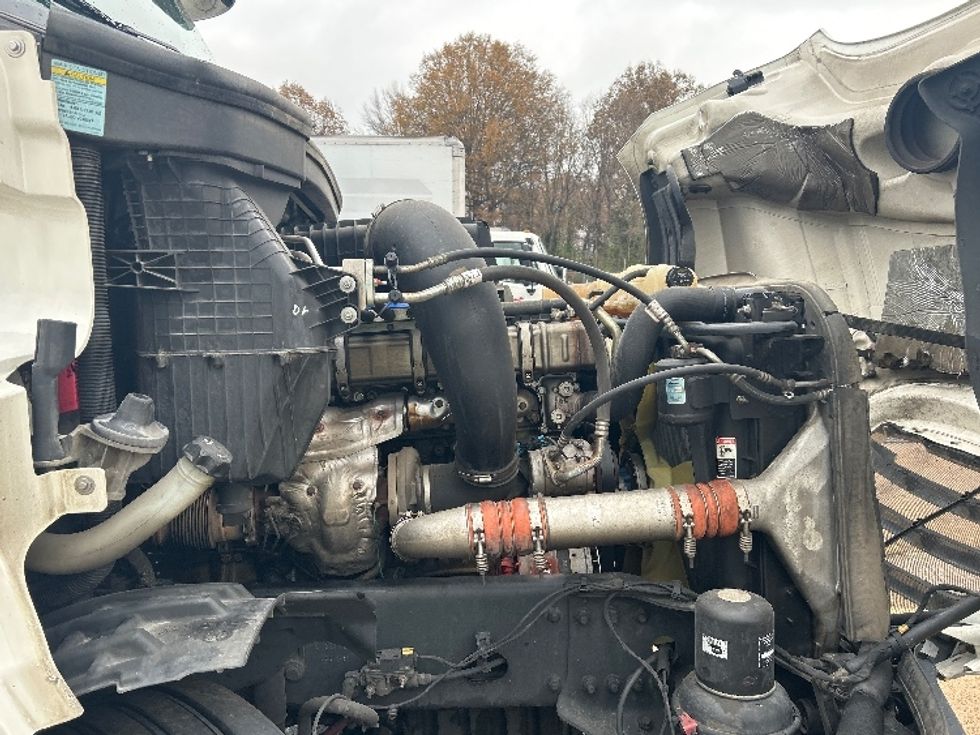 Sleeper Tractor-Heavy Duty Tractors-Freightliner-2020-T12642ST-Memphis-TN-679,255\n\t\tmiles-$ 12,000 - Image 20