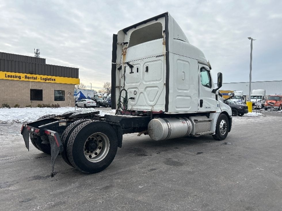 Sleeper Tractor-Heavy Duty Tractors-Freightliner-2020-T12642ST-Swedesboro-NJ-493,587\n\t\tmiles-$ 51,750 - Image 7