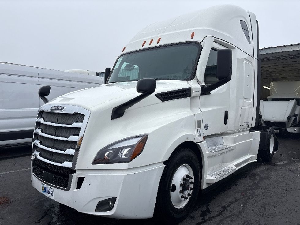 Sleeper Tractor-Heavy Duty Tractors-Freightliner-2020-T12642ST-West Sacramento-CA-619,317\n\t\tmiles-$ 48,000 - Image 3