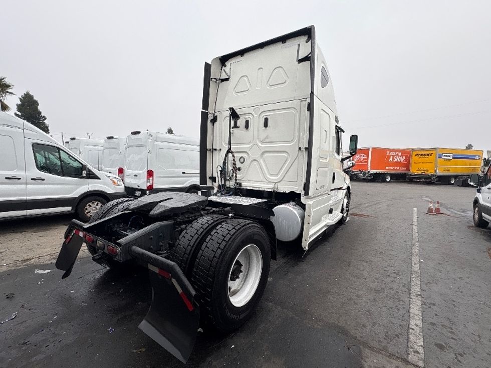 Sleeper Tractor-Heavy Duty Tractors-Freightliner-2020-T12642ST-West Sacramento-CA-619,317\n\t\tmiles-$ 48,000 - Image 7