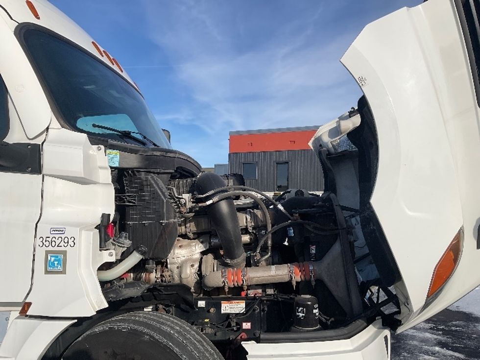 Sleeper Tractor-Heavy Duty Tractors-Freightliner-2020-T12664ST-Akron-OH-398,179\n\t\tmiles-$ 60,750 - Image 18