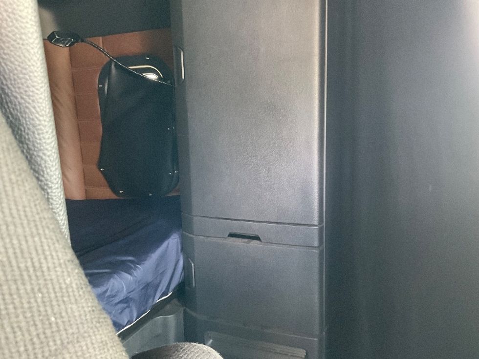 Sleeper Tractor-Heavy Duty Tractors-Freightliner-2020-T12664ST-Albany-GA-647,968\n\t\tmiles-$ 53,500 - Image 18