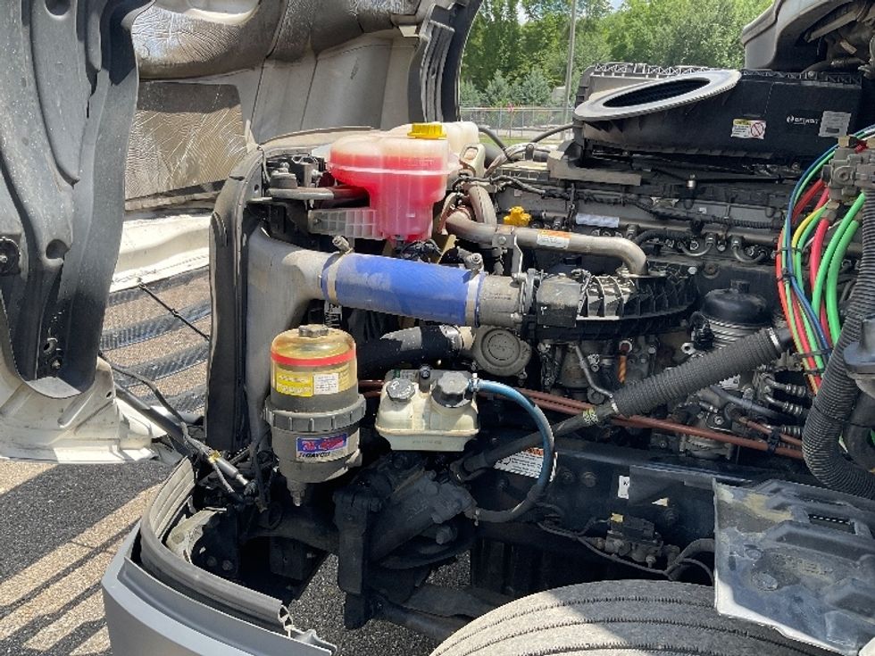 Sleeper Tractor-Heavy Duty Tractors-Freightliner-2020-T12664ST-Albany-GA-647,968\n\t\tmiles-$ 53,500 - Image 21