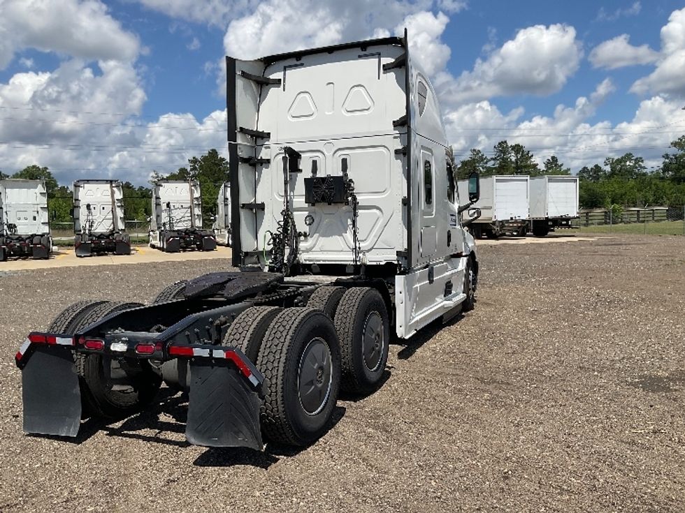 Sleeper Tractor-Heavy Duty Tractors-Freightliner-2020-T12664ST-Albany-GA-647,968\n\t\tmiles-$ 53,500 - Image 7