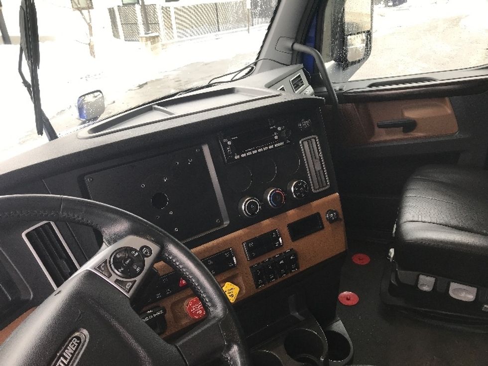 Sleeper Tractor-Heavy Duty Tractors-Freightliner-2020-T12664ST-Albany-NY-336,666\n\t\tmiles-$ 68,000 - Image 12