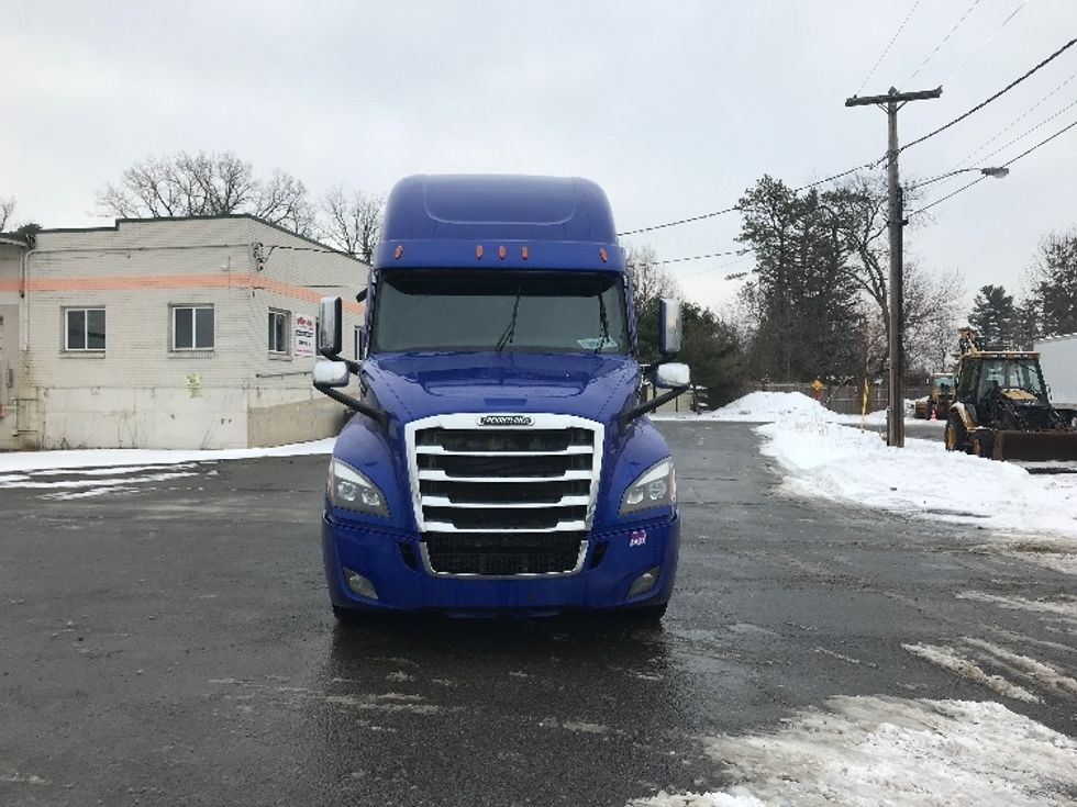 Sleeper Tractor-Heavy Duty Tractors-Freightliner-2020-T12664ST-Albany-NY-336,666\n\t\tmiles-$ 68,000 - Image 2