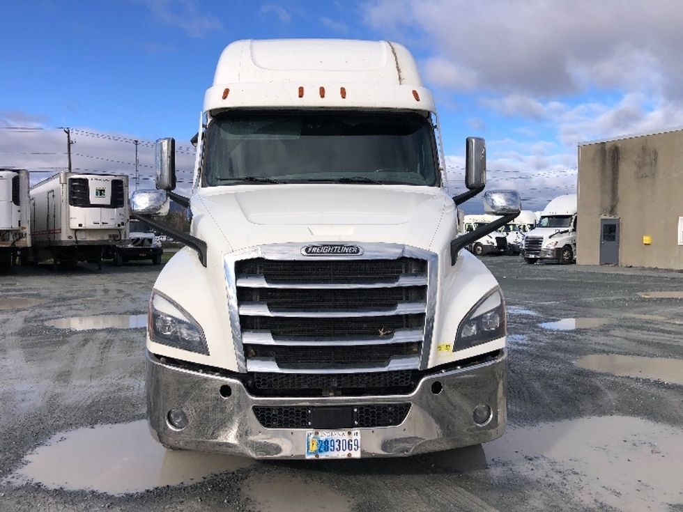 Sleeper Tractor-Heavy Duty Tractors-Freightliner-2020-T12664ST-Albany-NY-401,391\n\t\tmiles-$ 74,750 - Image 2