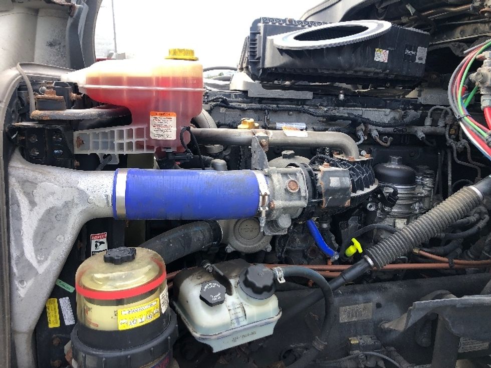 Sleeper Tractor-Heavy Duty Tractors-Freightliner-2020-T12664ST-Albany-NY-401,391\n\t\tmiles-$ 74,750 - Image 21