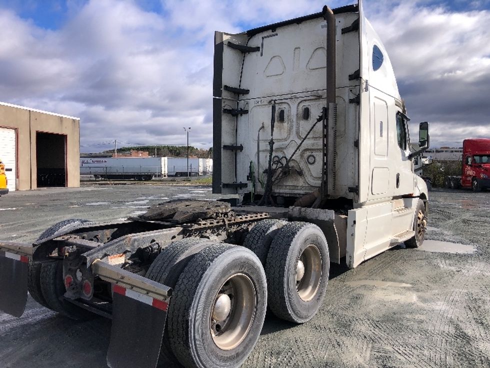 Sleeper Tractor-Heavy Duty Tractors-Freightliner-2020-T12664ST-Albany-NY-401,391\n\t\tmiles-$ 74,750 - Image 7