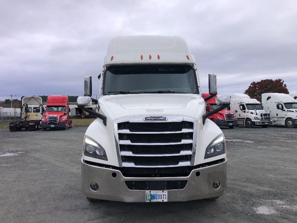 Sleeper Tractor-Heavy Duty Tractors-Freightliner-2020-T12664ST-Albany-NY-405,269\n\t\tmiles-$ 74,500 - Image 2