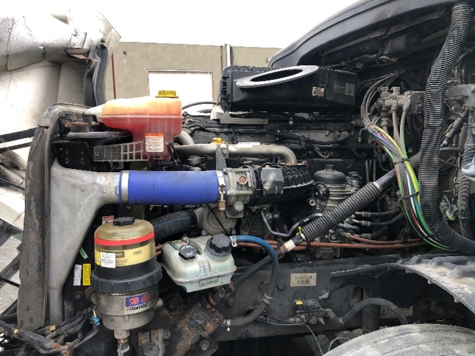 Sleeper Tractor-Heavy Duty Tractors-Freightliner-2020-T12664ST-Albany-NY-405,269\n\t\tmiles-$ 74,500 - Image 21