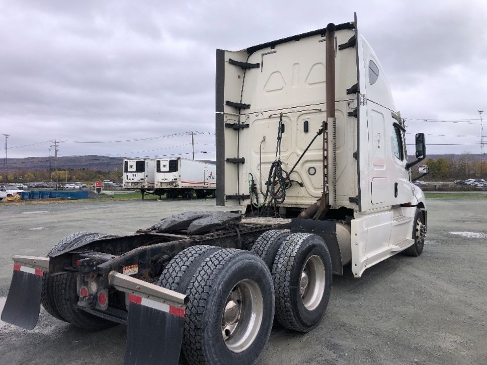 Sleeper Tractor-Heavy Duty Tractors-Freightliner-2020-T12664ST-Albany-NY-405,269\n\t\tmiles-$ 74,500 - Image 7