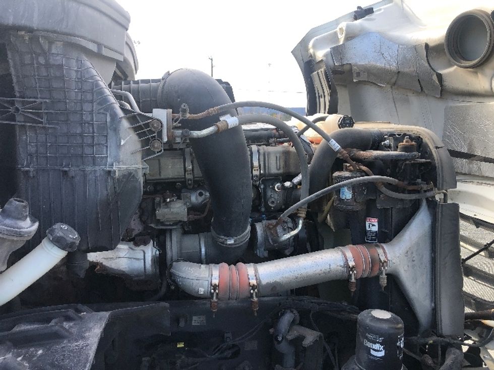 Sleeper Tractor-Heavy Duty Tractors-Freightliner-2020-T12664ST-Albany-NY-427,827\n\t\tmiles-$ 73,250 - Image 20