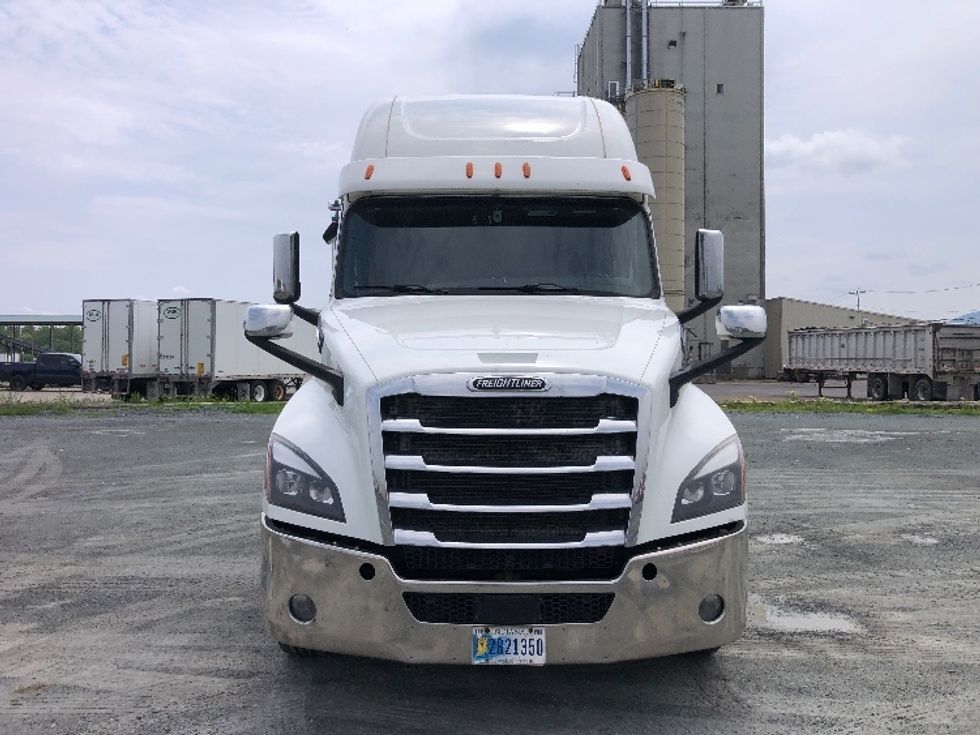 Sleeper Tractor-Heavy Duty Tractors-Freightliner-2020-T12664ST-Albany-NY-437,762\n\t\tmiles-$ 75,750 - Image 2