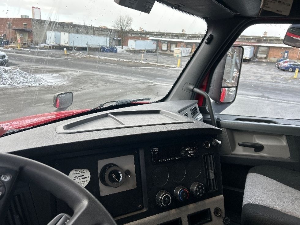 Sleeper Tractor-Heavy Duty Tractors-Freightliner-2020-T12664ST-Albany-NY-446,408\n\t\tmiles-$ 59,250 - Image 11