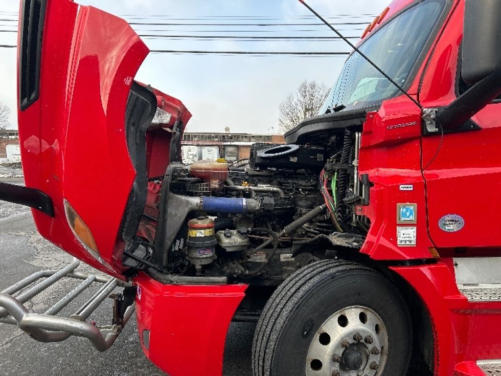Sleeper Tractor-Heavy Duty Tractors-Freightliner-2020-T12664ST-Albany-NY-446,408\n\t\tmiles-$ 59,250 - Image 21