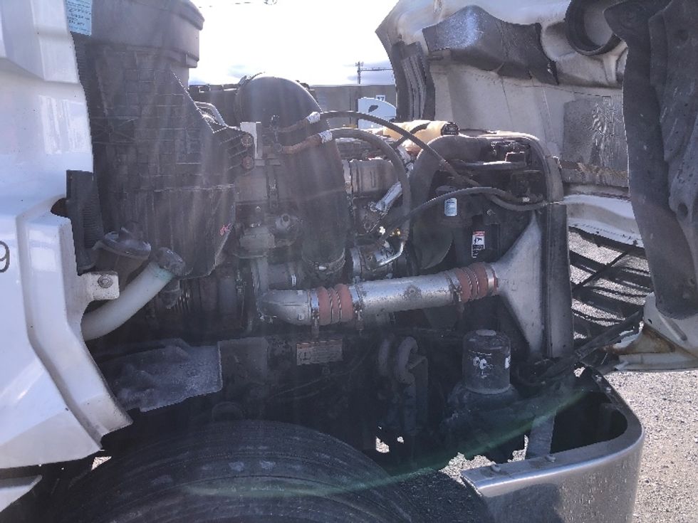 Sleeper Tractor-Heavy Duty Tractors-Freightliner-2020-T12664ST-Albany-NY-471,594\n\t\tmiles-$ 70,750 - Image 20