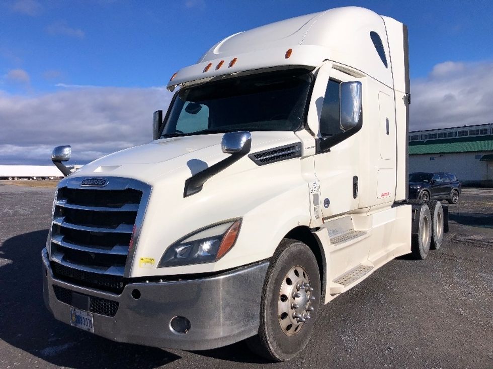 Sleeper Tractor-Heavy Duty Tractors-Freightliner-2020-T12664ST-Albany-NY-471,594\n\t\tmiles-$ 70,750 - Image 3