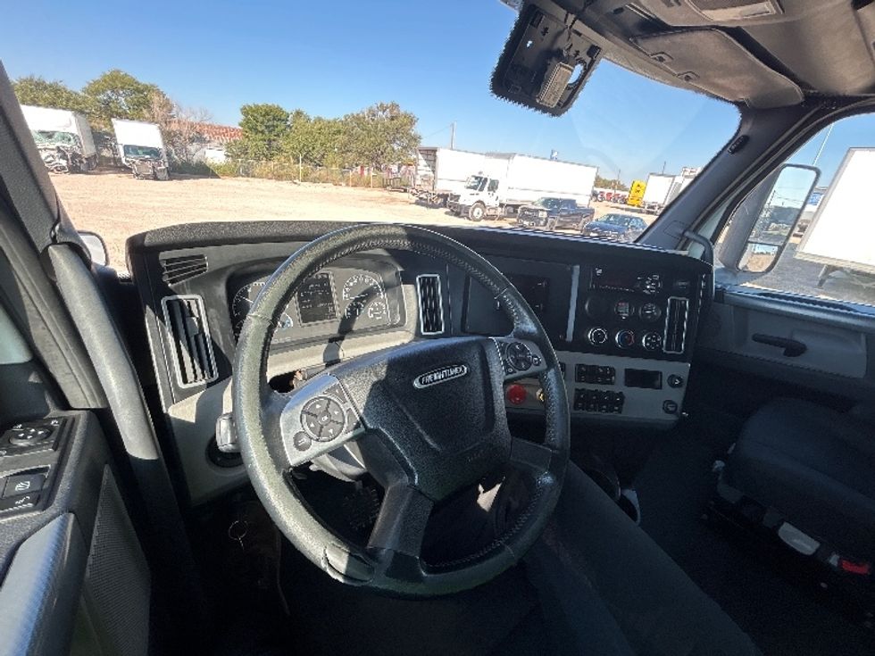 Sleeper Tractor-Heavy Duty Tractors-Freightliner-2020-T12664ST-Amarillo-TX-220,545\n\t\tmiles-$ 85,000 - Image 10