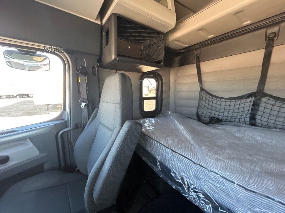 Sleeper Tractor-Heavy Duty Tractors-Freightliner-2020-T12664ST-Amarillo-TX-220,545\n\t\tmiles-$ 85,000 - Image 19