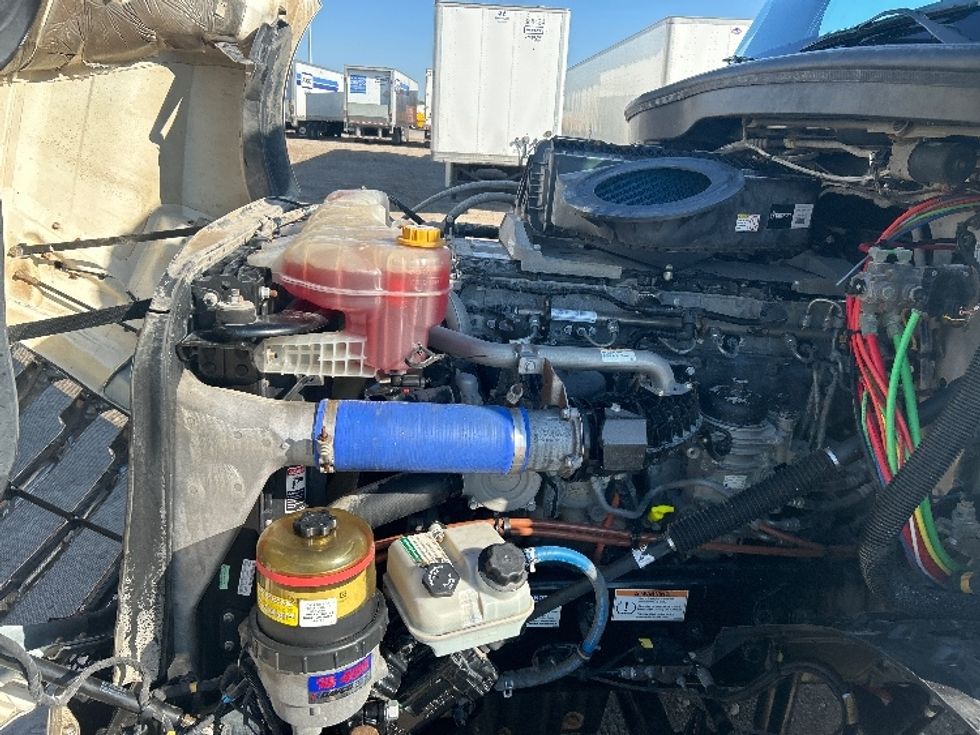 Sleeper Tractor-Heavy Duty Tractors-Freightliner-2020-T12664ST-Amarillo-TX-220,545\n\t\tmiles-$ 85,000 - Image 21