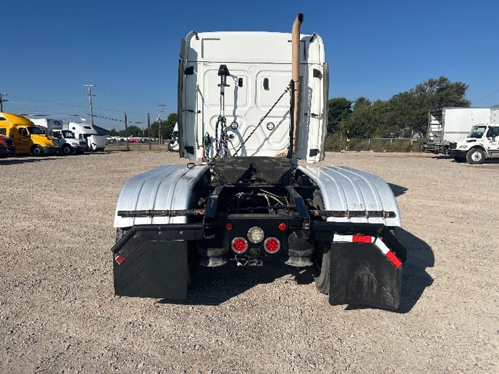 Sleeper Tractor-Heavy Duty Tractors-Freightliner-2020-T12664ST-Amarillo-TX-220,545\n\t\tmiles-$ 85,000 - Image 6