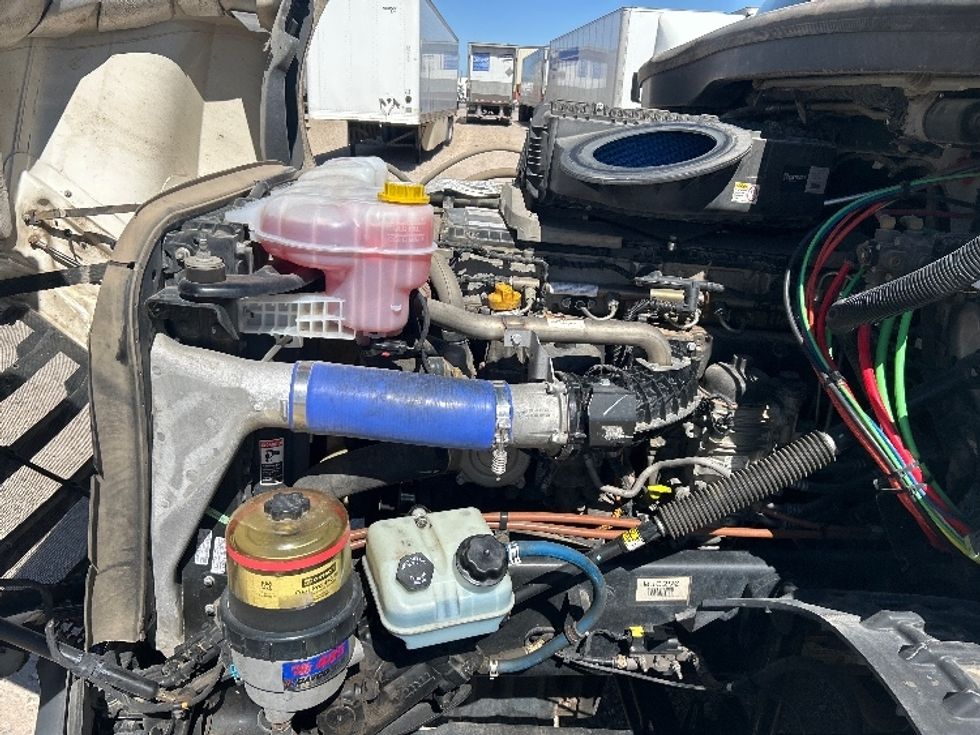 Sleeper Tractor-Heavy Duty Tractors-Freightliner-2020-T12664ST-Amarillo-TX-553,079\n\t\tmiles-$ 57,500 - Image 21