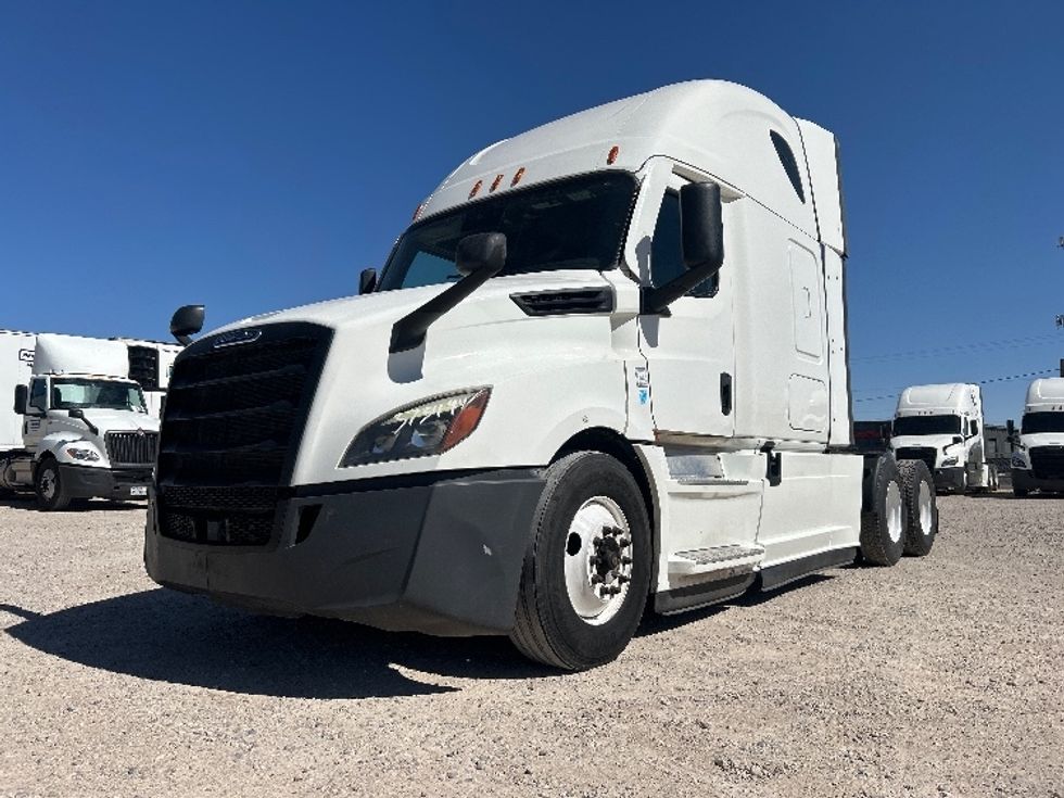 Sleeper Tractor-Heavy Duty Tractors-Freightliner-2020-T12664ST-Amarillo-TX-553,079\n\t\tmiles-$ 57,500 - Image 3