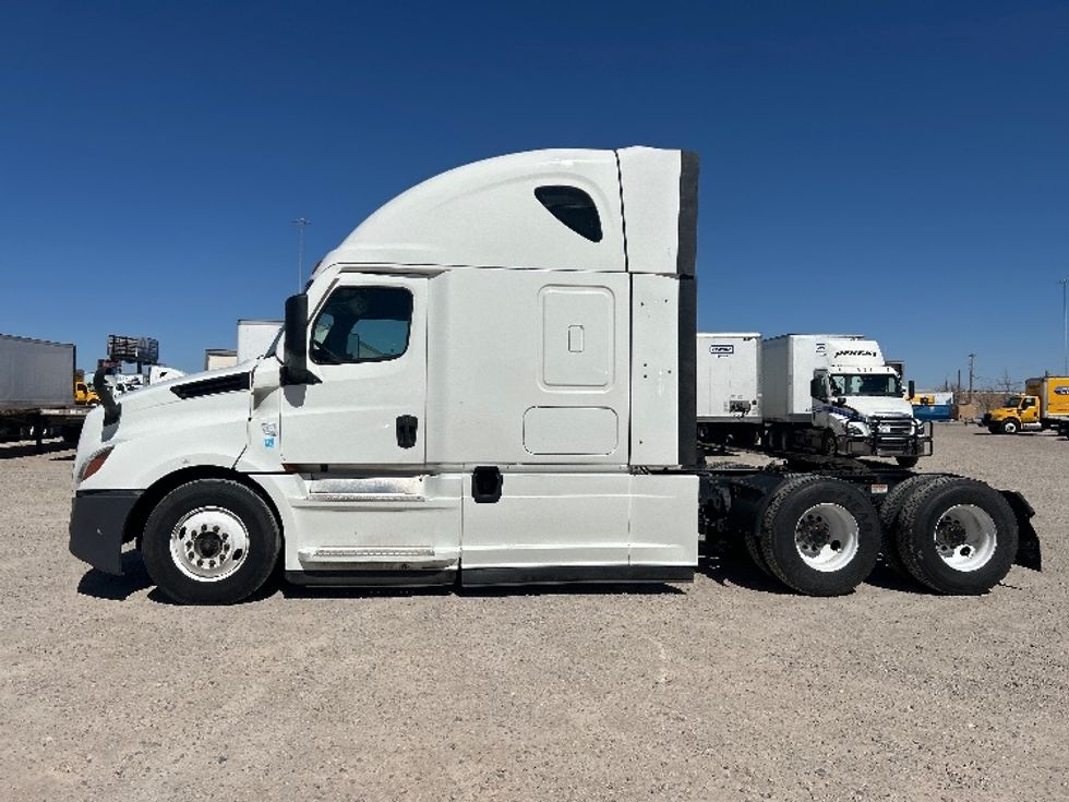 Sleeper Tractor-Heavy Duty Tractors-Freightliner-2020-T12664ST-Amarillo-TX-553,079\n\t\tmiles-$ 57,500 - Image 4