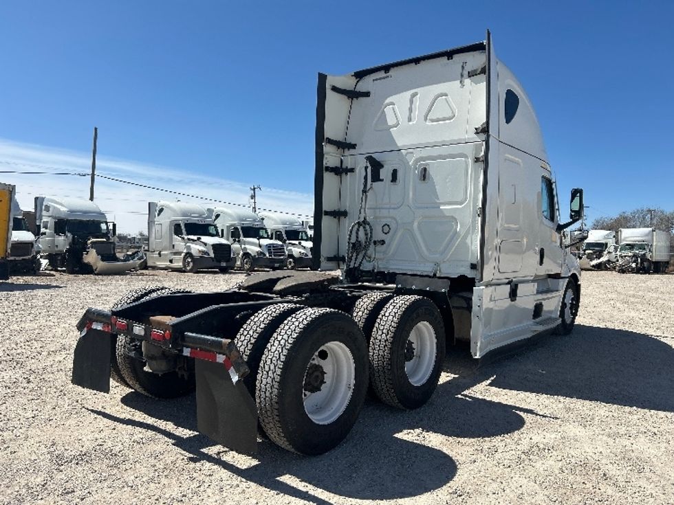Sleeper Tractor-Heavy Duty Tractors-Freightliner-2020-T12664ST-Amarillo-TX-553,079\n\t\tmiles-$ 57,500 - Image 7