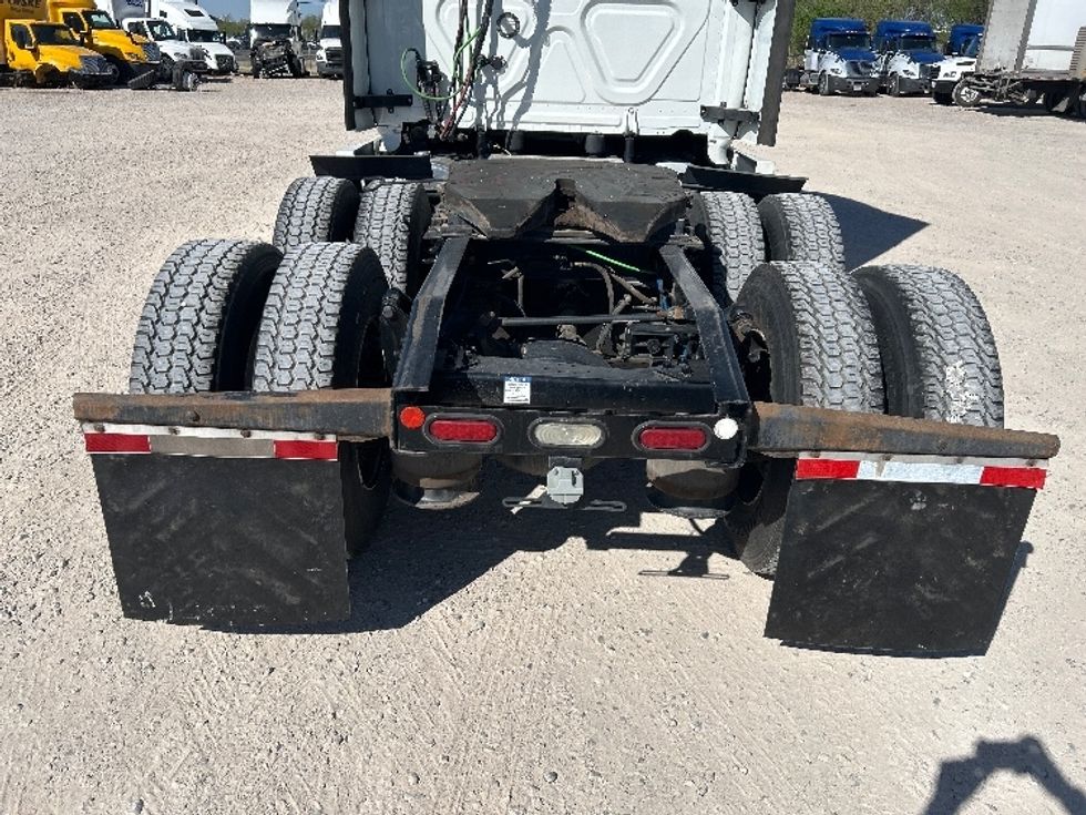 Sleeper Tractor-Heavy Duty Tractors-Freightliner-2020-T12664ST-Amarillo-TX-591,316\n\t\tmiles-$ 55,750 - Image 6