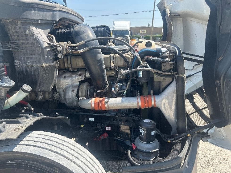 Sleeper Tractor-Heavy Duty Tractors-Freightliner-2020-T12664ST-Amarillo-TX-596,043\n\t\tmiles-$ 60,000 - Image 20