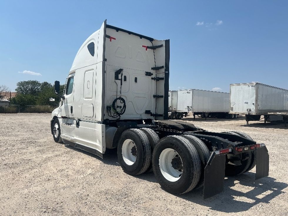 Sleeper Tractor-Heavy Duty Tractors-Freightliner-2020-T12664ST-Amarillo-TX-596,043\n\t\tmiles-$ 60,000 - Image 5