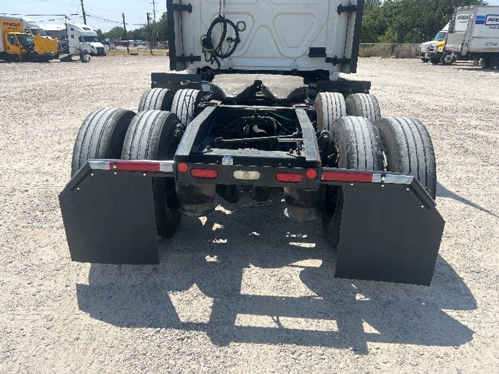 Sleeper Tractor-Heavy Duty Tractors-Freightliner-2020-T12664ST-Amarillo-TX-596,043\n\t\tmiles-$ 60,000 - Image 6