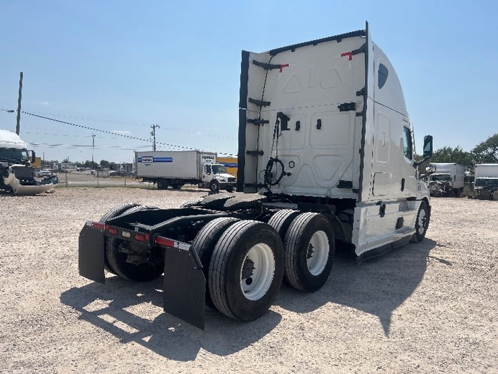 Sleeper Tractor-Heavy Duty Tractors-Freightliner-2020-T12664ST-Amarillo-TX-596,043\n\t\tmiles-$ 60,000 - Image 7