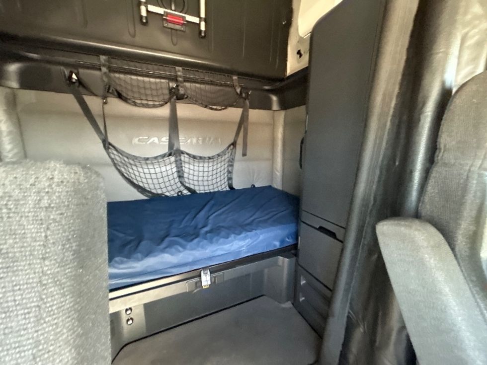 Sleeper Tractor-Heavy Duty Tractors-Freightliner-2020-T12664ST-Amarillo-TX-634,065\n\t\tmiles-$ 50,500 - Image 18