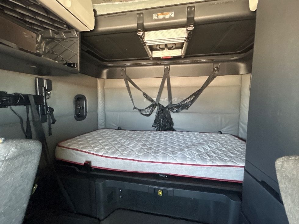 Sleeper Tractor-Heavy Duty Tractors-Freightliner-2020-T12664ST-Amarillo-TX-635,599\n\t\tmiles-$ 50,500 - Image 16