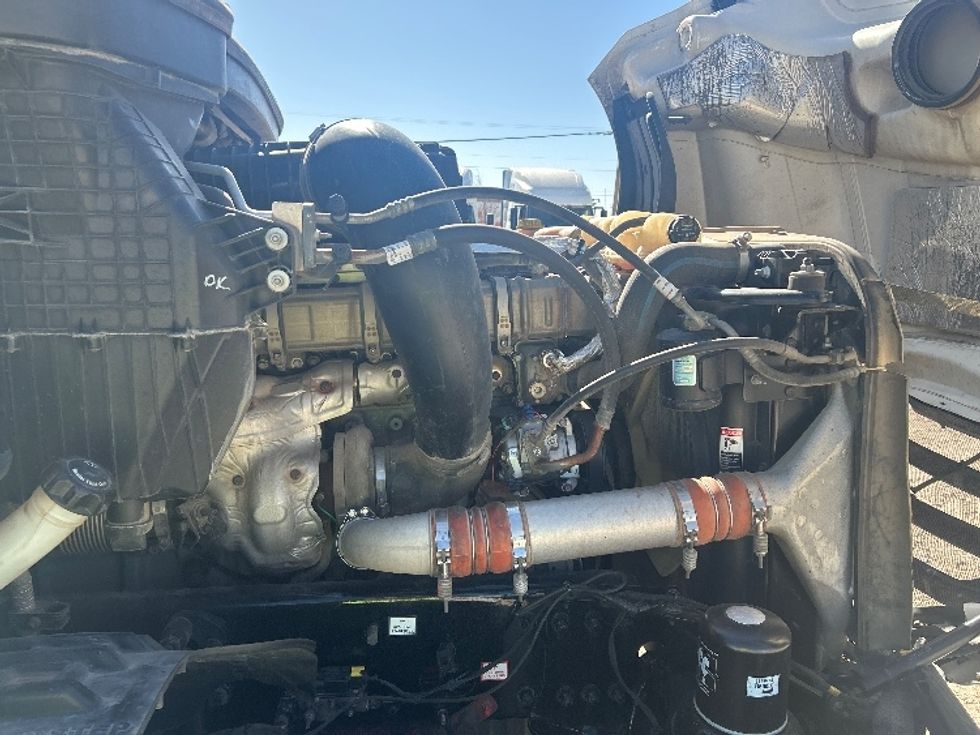 Sleeper Tractor-Heavy Duty Tractors-Freightliner-2020-T12664ST-Amarillo-TX-635,599\n\t\tmiles-$ 50,500 - Image 20