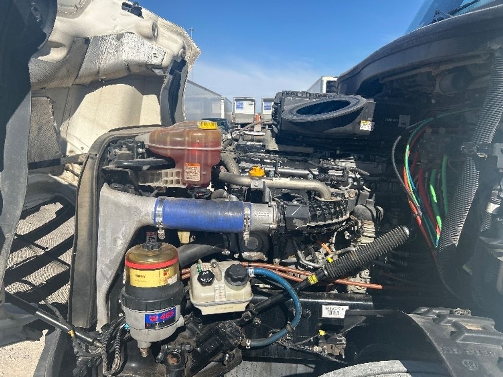 Sleeper Tractor-Heavy Duty Tractors-Freightliner-2020-T12664ST-Amarillo-TX-635,599\n\t\tmiles-$ 50,500 - Image 21