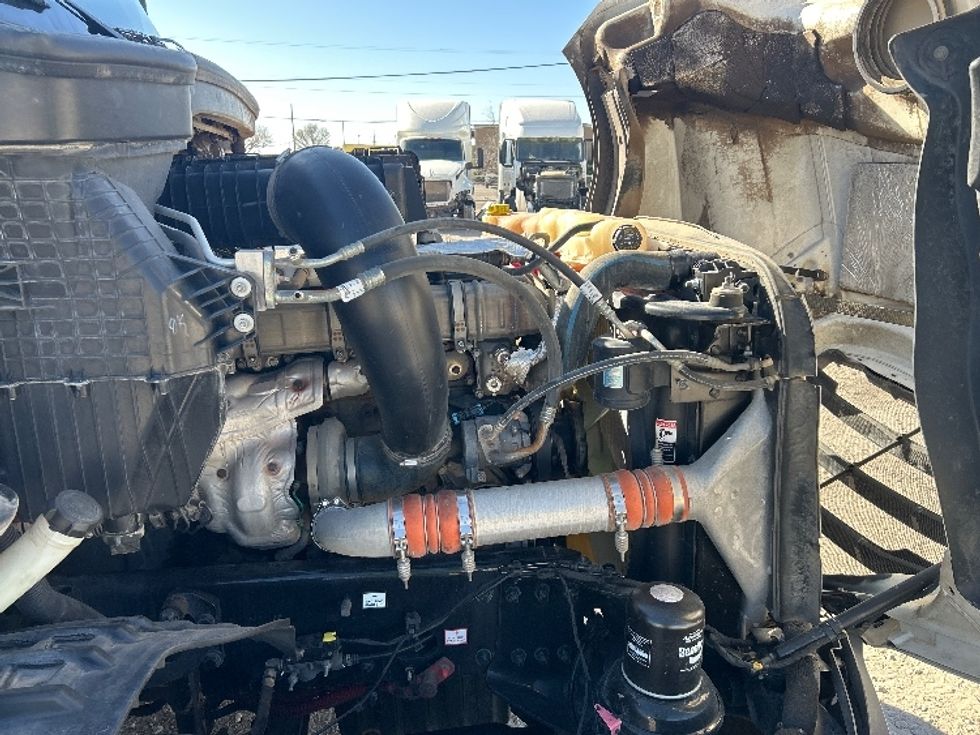 Sleeper Tractor-Heavy Duty Tractors-Freightliner-2020-T12664ST-Amarillo-TX-635,713\n\t\tmiles-$ 50,500 - Image 20