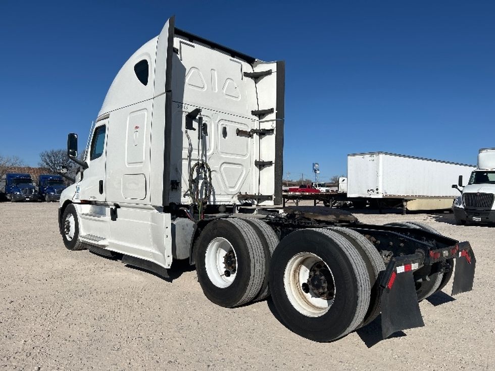 Sleeper Tractor-Heavy Duty Tractors-Freightliner-2020-T12664ST-Amarillo-TX-635,713\n\t\tmiles-$ 50,500 - Image 5