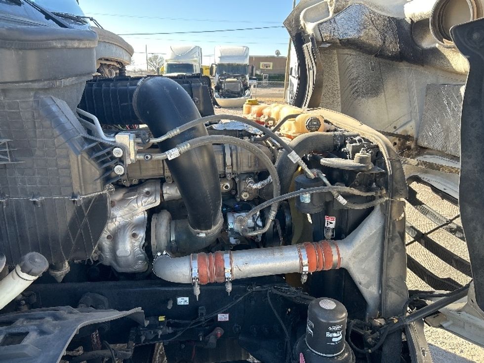 Sleeper Tractor-Heavy Duty Tractors-Freightliner-2020-T12664ST-Amarillo-TX-650,742\n\t\tmiles-$ 49,250 - Image 20