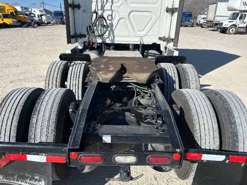 Sleeper Tractor-Heavy Duty Tractors-Freightliner-2020-T12664ST-Amarillo-TX-650,742\n\t\tmiles-$ 49,250 - Image 6