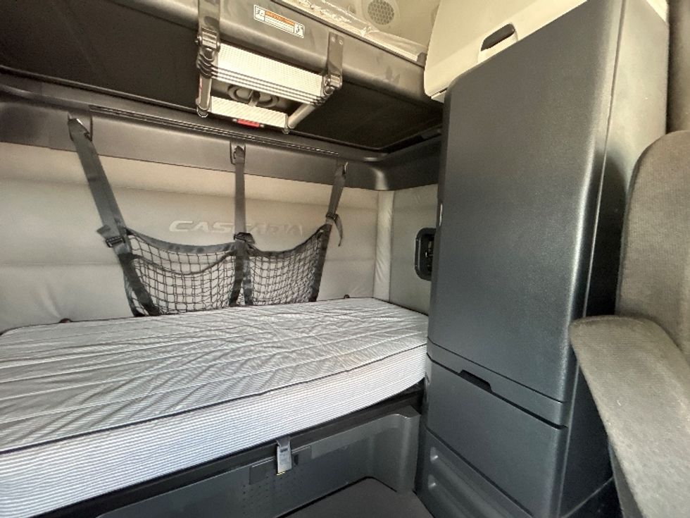 Sleeper Tractor-Heavy Duty Tractors-Freightliner-2020-T12664ST-Amarillo-TX-660,822\n\t\tmiles-$ 48,500 - Image 18