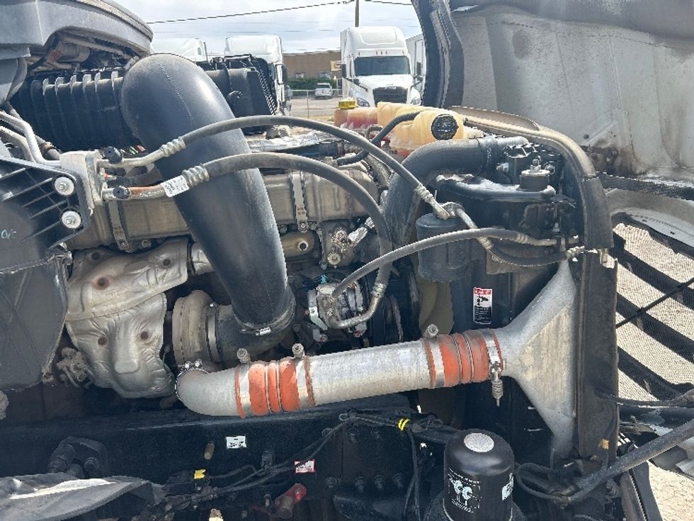 Sleeper Tractor-Heavy Duty Tractors-Freightliner-2020-T12664ST-Amarillo-TX-660,822\n\t\tmiles-$ 48,500 - Image 20