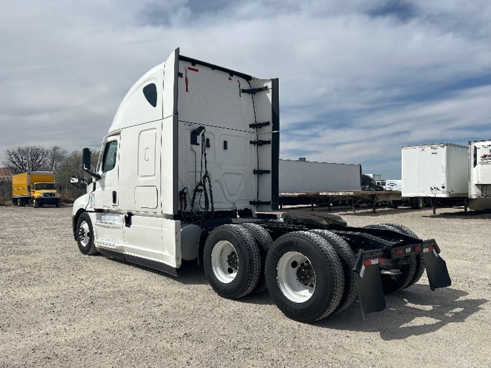 Sleeper Tractor-Heavy Duty Tractors-Freightliner-2020-T12664ST-Amarillo-TX-660,822\n\t\tmiles-$ 48,500 - Image 5