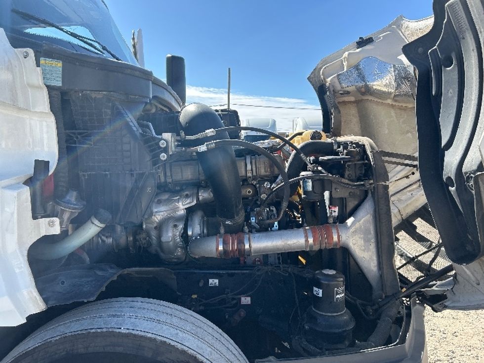 Sleeper Tractor-Heavy Duty Tractors-Freightliner-2020-T12664ST-Amarillo-TX-680,688\n\t\tmiles-$ 46,750 - Image 20