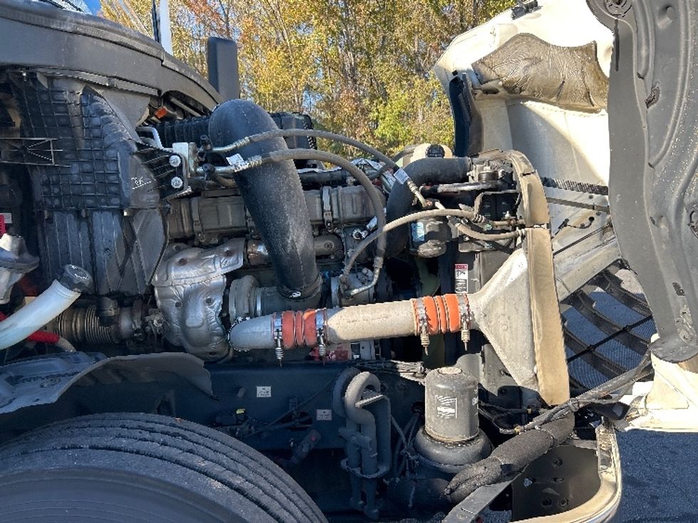 Sleeper Tractor-Heavy Duty Tractors-Freightliner-2020-T12664ST-Anderson-SC-316,158\n\t\tmiles-$ 73,250 - Image 20