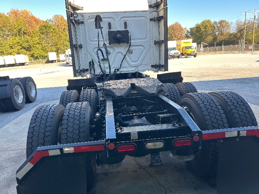 Sleeper Tractor-Heavy Duty Tractors-Freightliner-2020-T12664ST-Anderson-SC-316,158\n\t\tmiles-$ 73,250 - Image 6