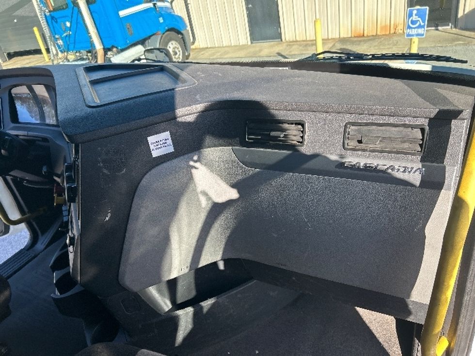 Sleeper Tractor-Heavy Duty Tractors-Freightliner-2020-T12664ST-Anderson-SC-348,519\n\t\tmiles-$ 66,750 - Image 14